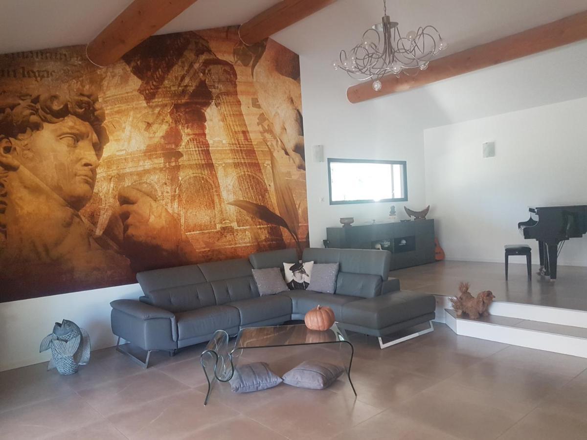 Bed and Breakfast Mas Des Fugueyrolles Cavaillon Exterior foto